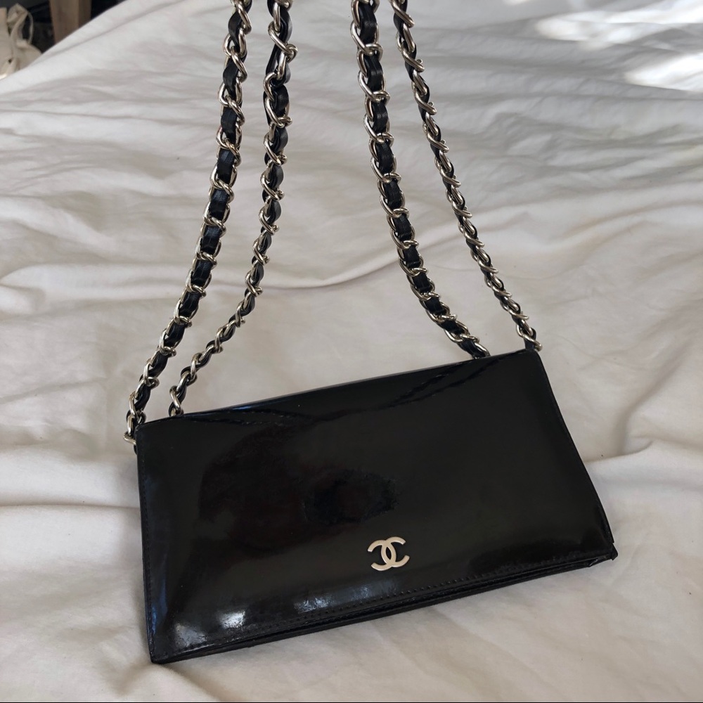 CHANEL Patent Leather CC Logo Wallet on Chain